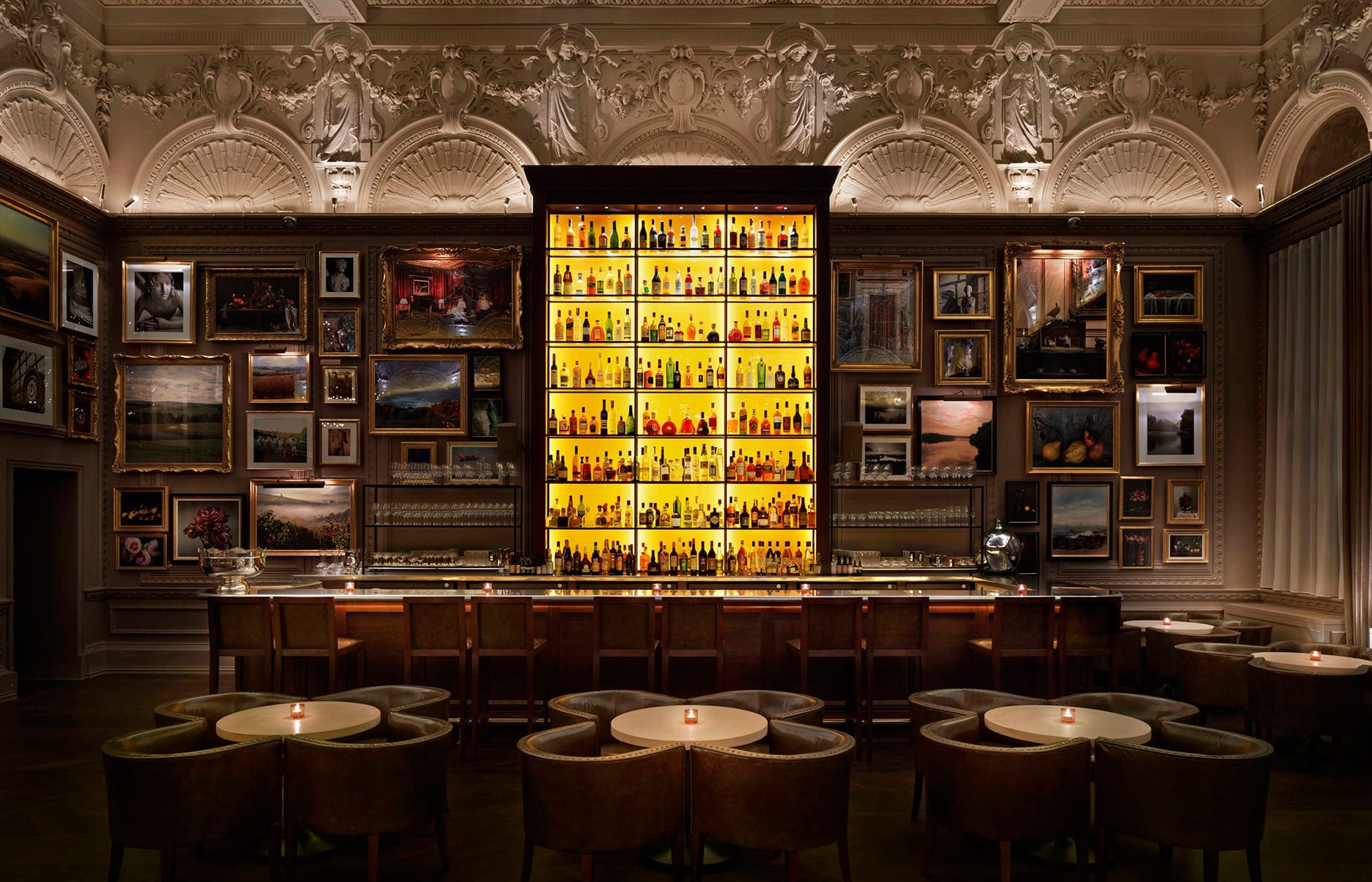 96692112-h1-loneb-tavern-0008-hor-clsc