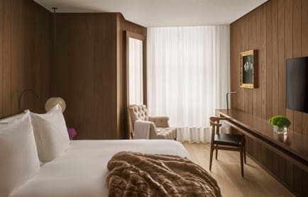 111768030-h1-loneb-queen-guest-3561-hor-clsc