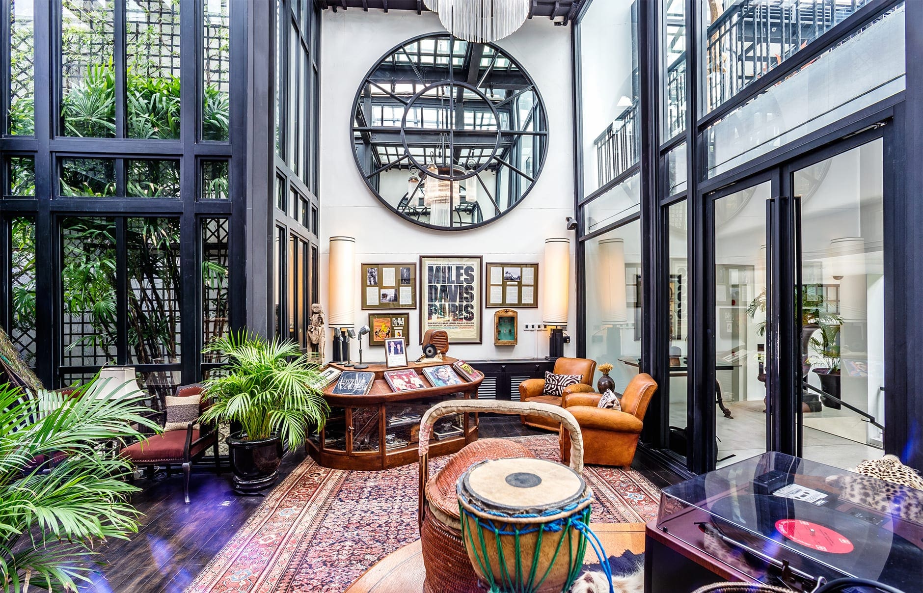 the-siam-vinyl-room-2