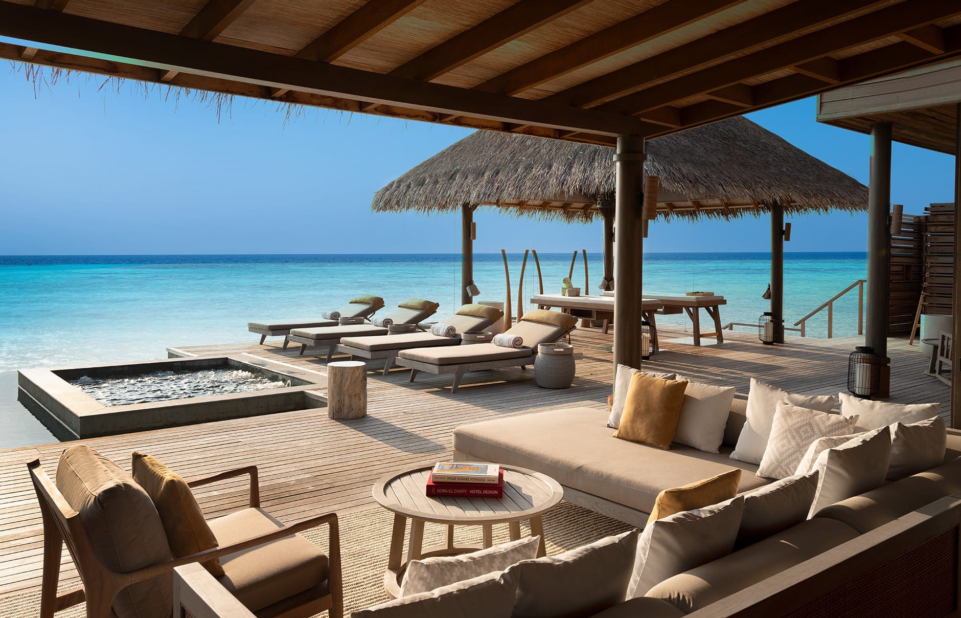 4br-villa-terrace-and-jacuzzi