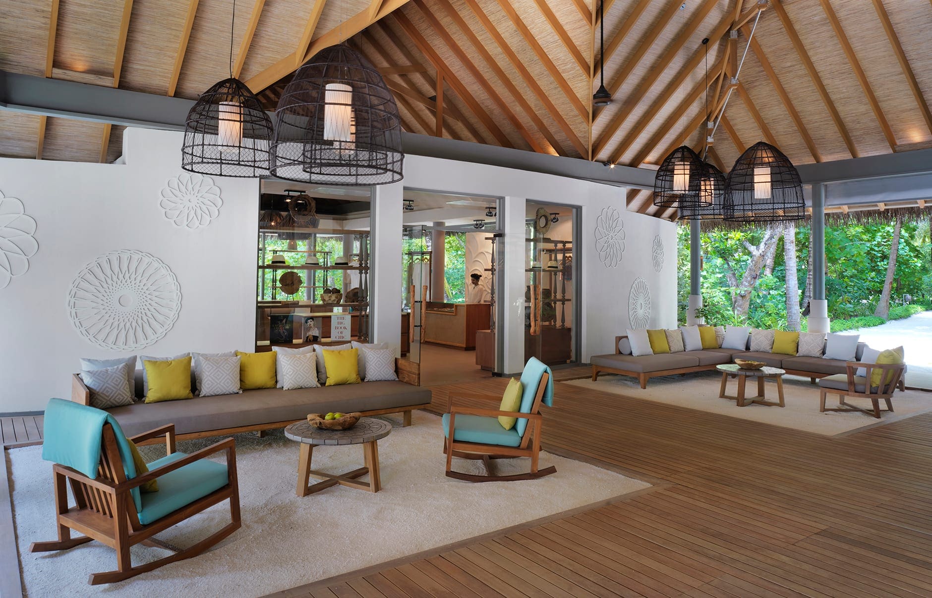 reception_and_sand_boutique_lr