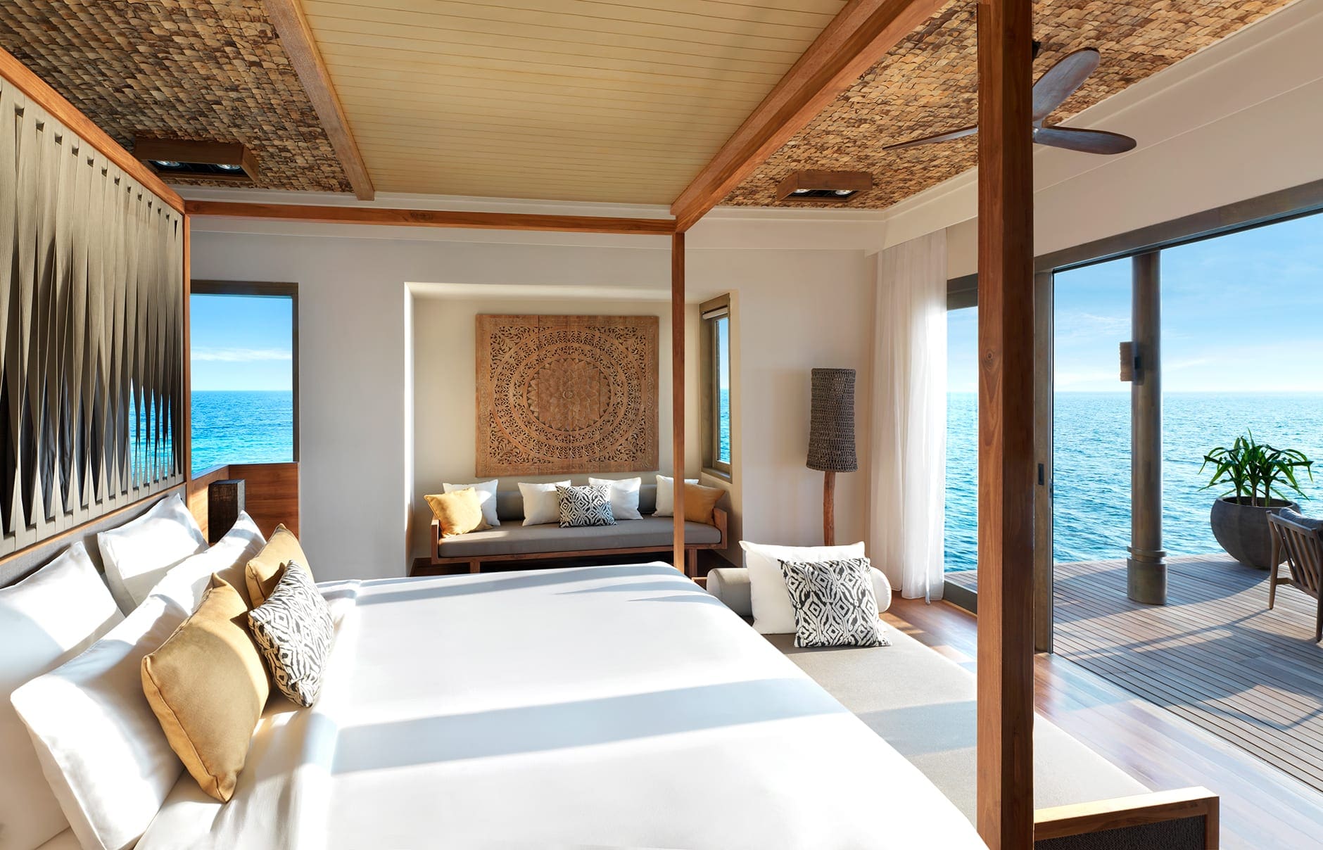 residence-king-bedroom