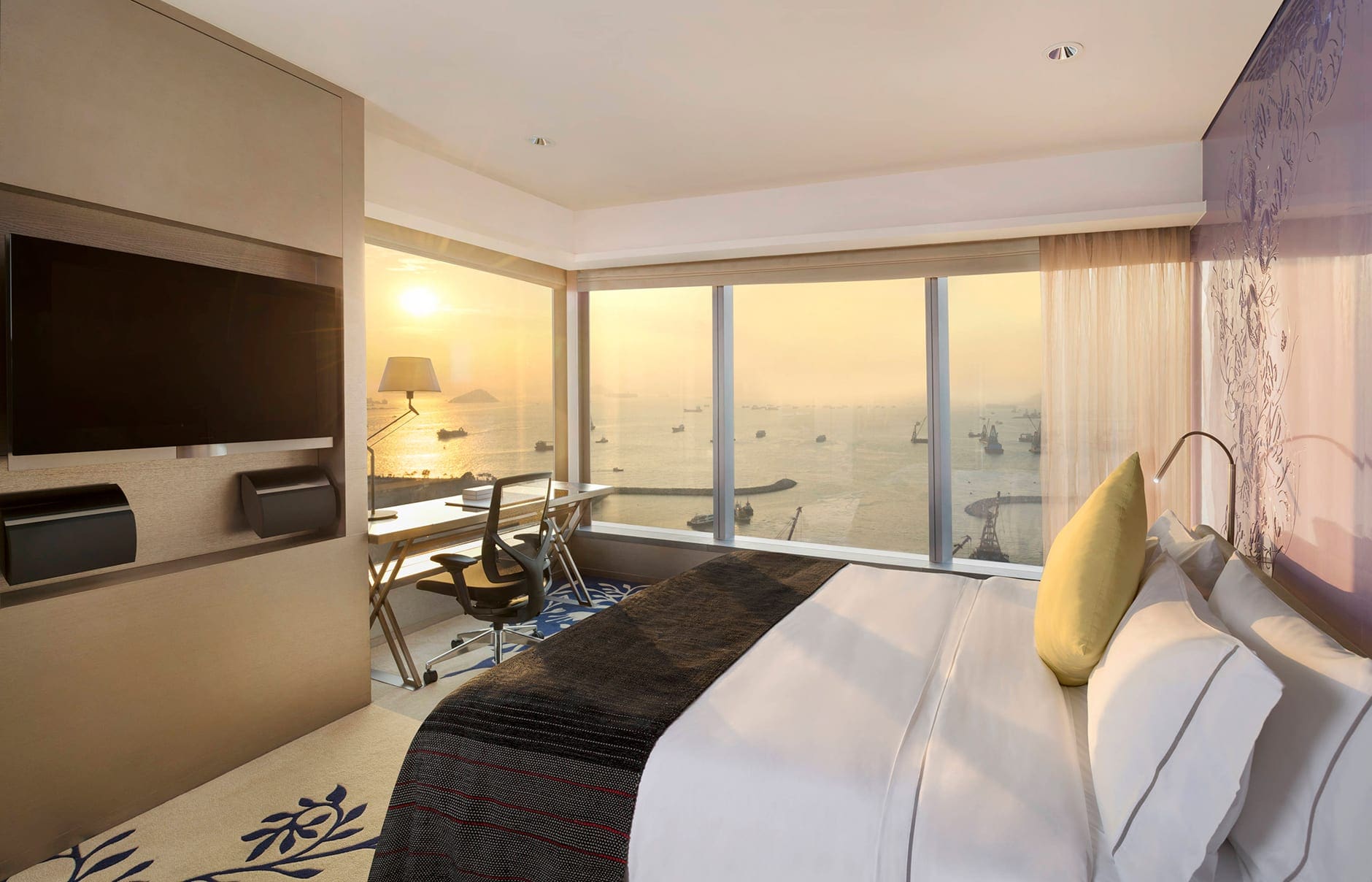 W Hong Kong - Hong Kong. Hotel Review by TravelPlusStyle. Photo © Marriott International 101160908-h1-hkgwh-king-marvelous-5267-hor-clsc