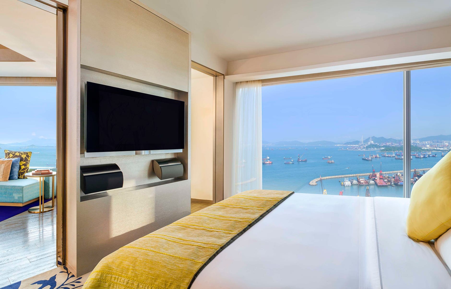 W Hong Kong - Hong Kong. Hotel Review by TravelPlusStyle. Photo © Marriott International 101160948-h1-hkgwh-guestroom-3957-hor-clsc