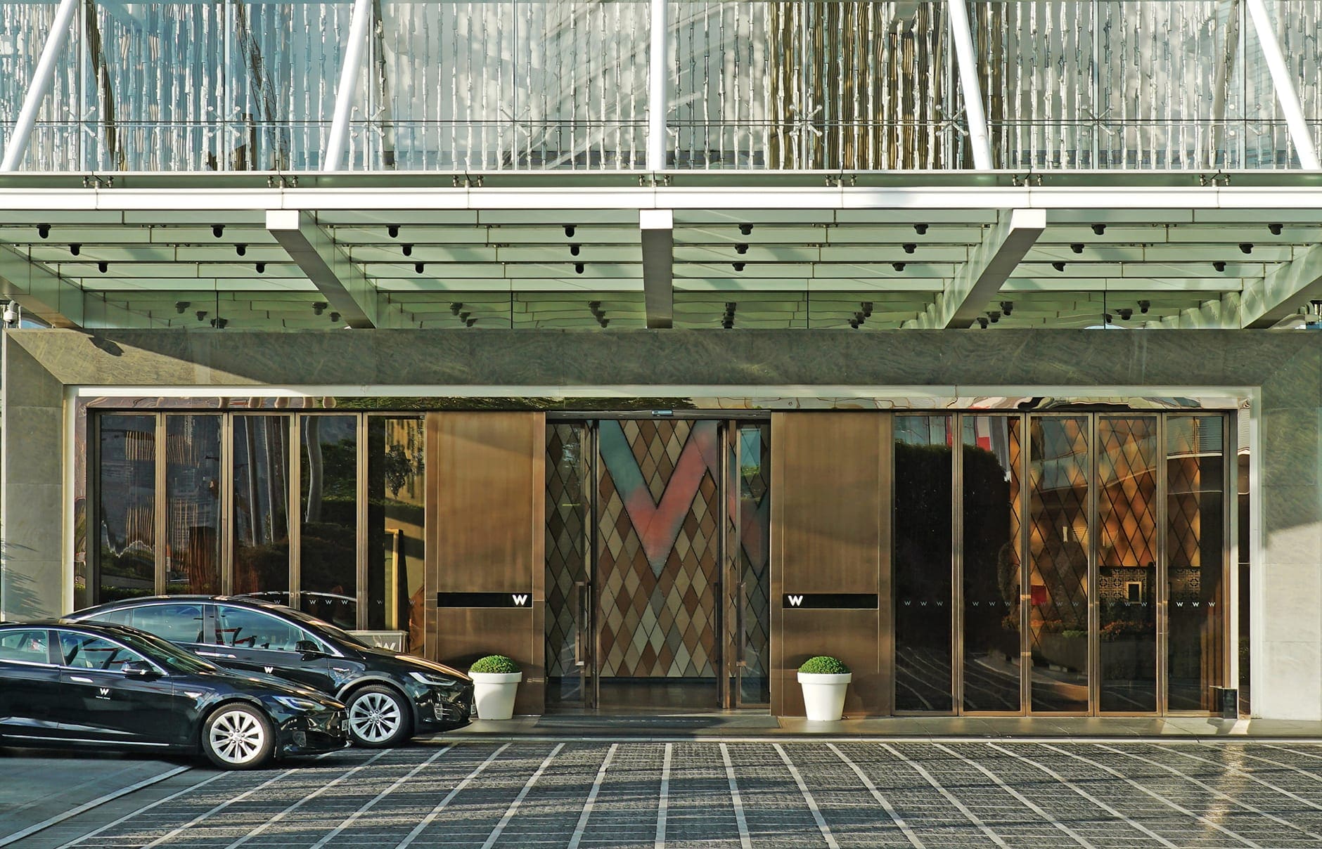 W Hong Kong - Hong Kong. Hotel Review by TravelPlusStyle. Photo © Marriott International 105434628-h1-hkgwh-traveling-style-6672-hor-clsc