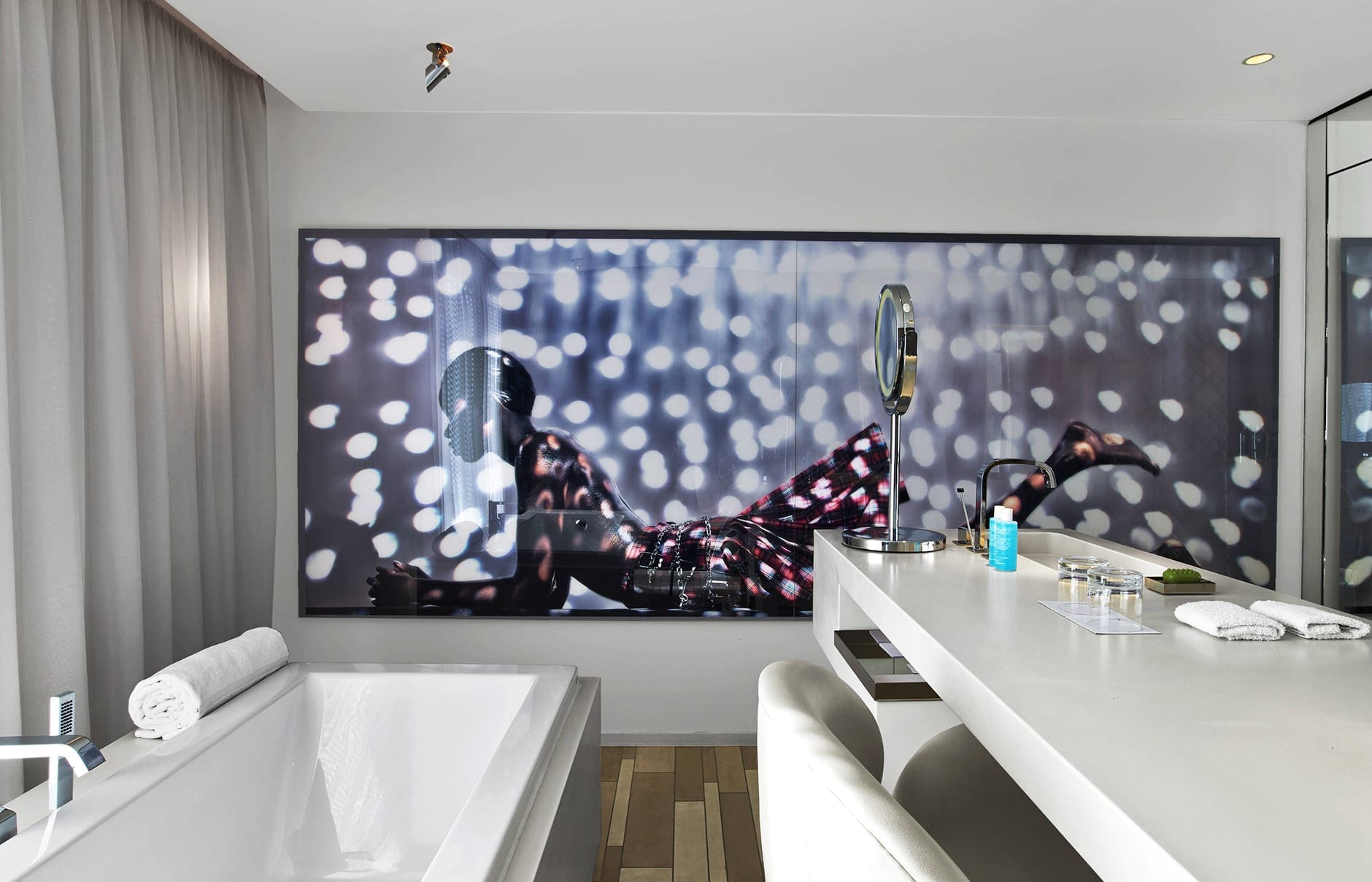 101168430-h1-lonhw-marvelous-6849-hor-clsc