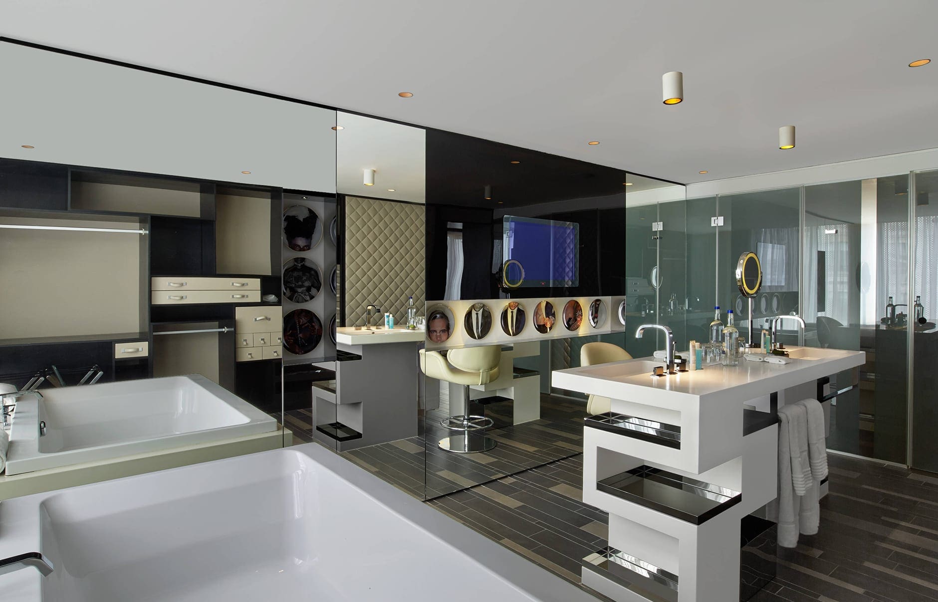 101168602-h1-lonhw-wow-suite-6847-hor-clsc