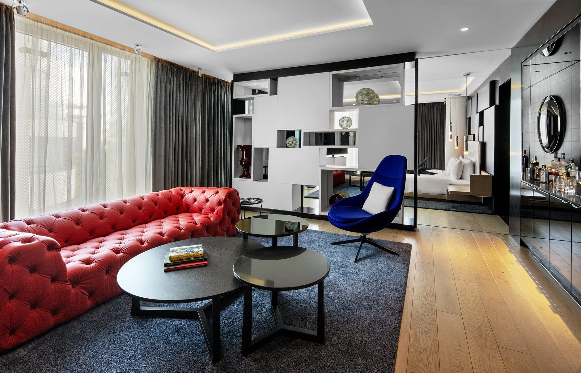 114178336-h1-lonhw-suite-3234-hor-clsc