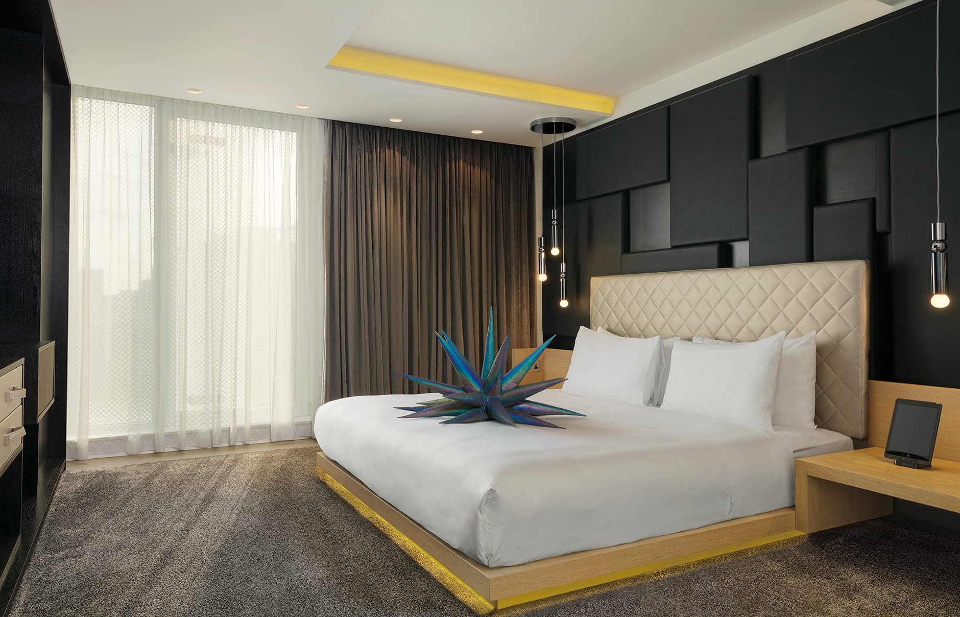 115805174-h1-lonhw-king-supreme-suite-9127-hor-clsc