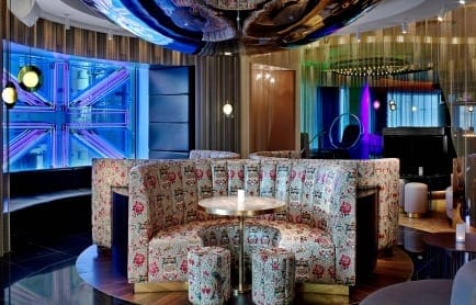 101168783-h1-lonhw-perception-bar-4359-hor-clsc