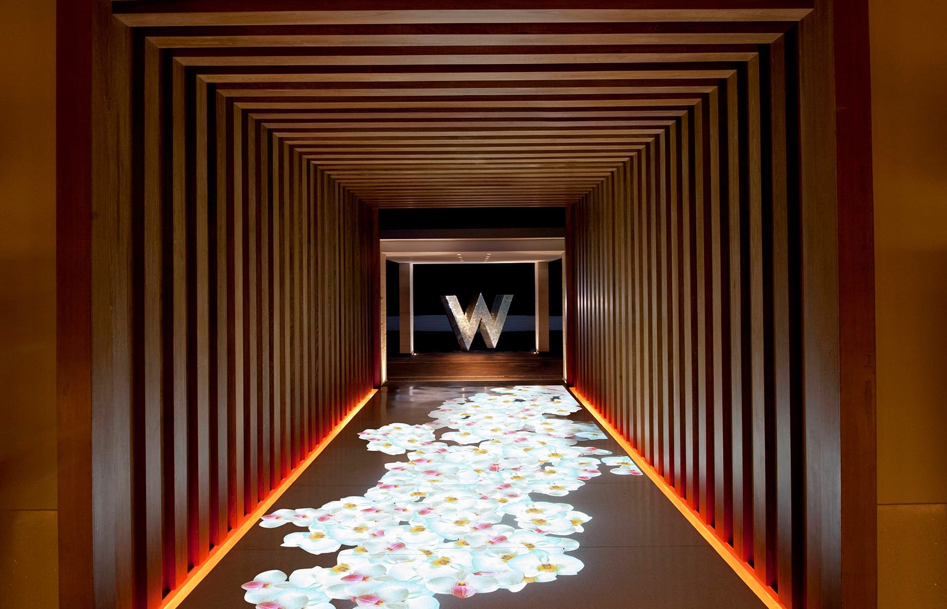 usmwh-entrance-9406-hor-clsc